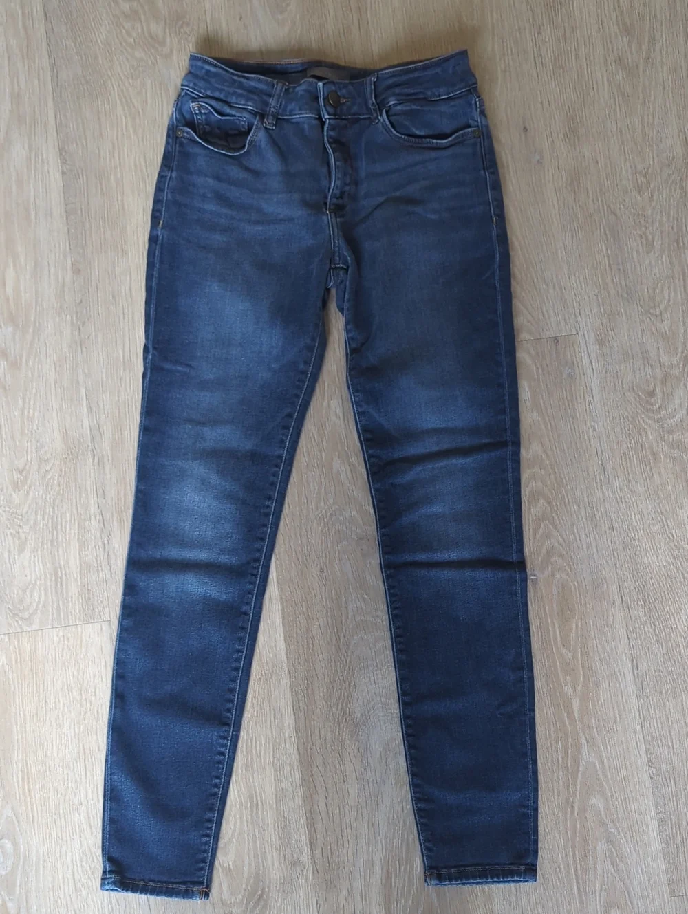DL1961 Dark Blue Skinny Jeans 26